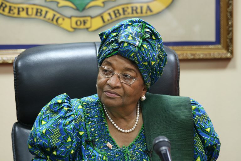 Grand Coup de Pousse à la Liberté d’Expression – Présidente Sirleaf  Soumet au Parlement un Projet de Loi pour Dépénaliser la Diffamation